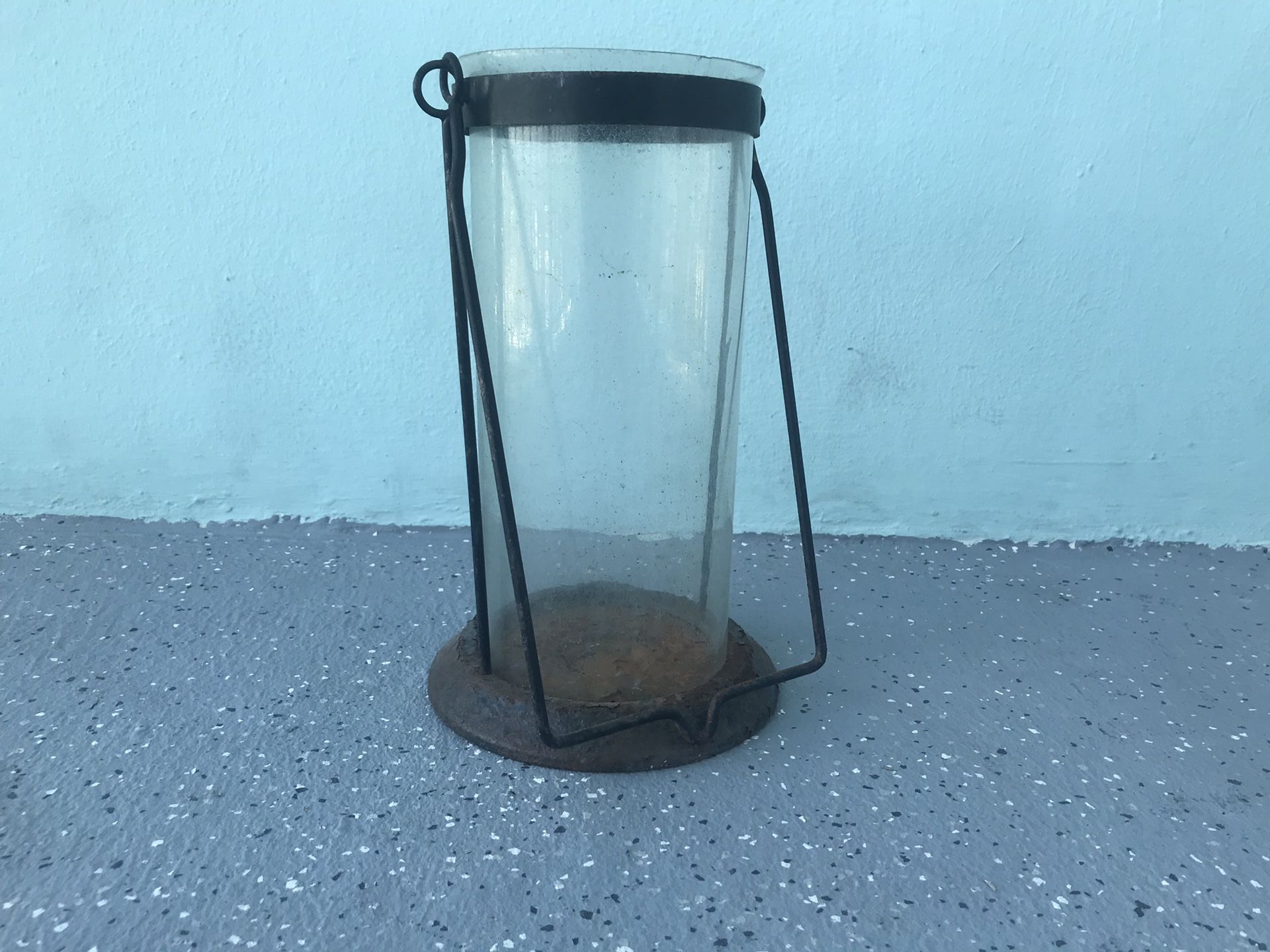 Antique Lantern in Iron with Glass