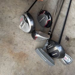 Set of Iron/punter/drivers (6)