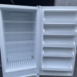 $300 Freezerless Fridge With Free Delivery 🚚