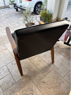 Wood arm chair