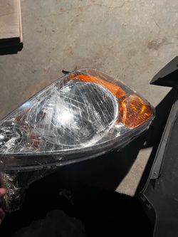 Car Headlight Assembly with Amber Turn Signal