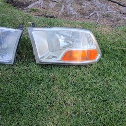 Headlight Dodge Ram 1500