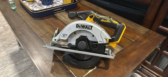 Dewalt 6 1/4 Skill Saw 