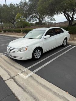 2005 Toyota Avalon XL