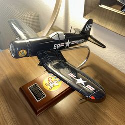 USMC Vought F4U-4 Corsair VMF-223 Desk Display Model WW2 Model 1/32 SC Airplane