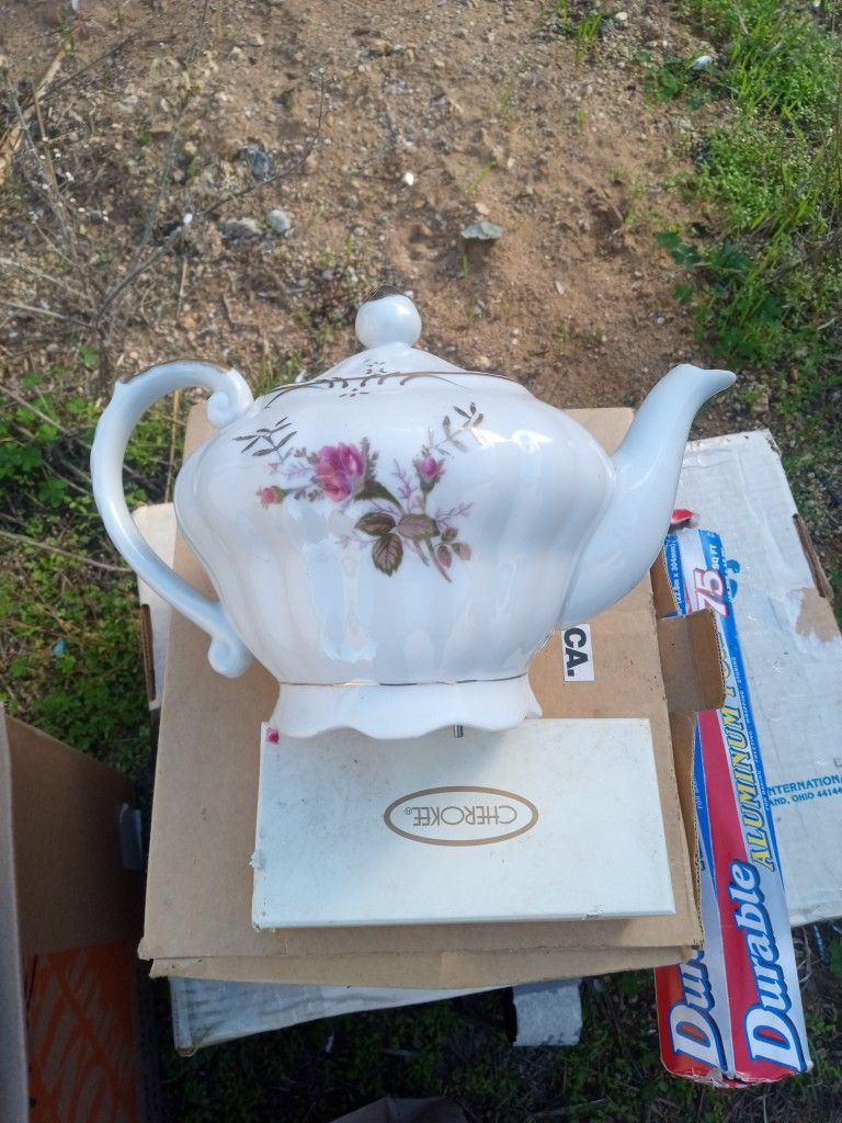 Vintage Musical Tea Pot