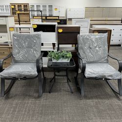 3-Piece Outdoor Patio Bistro Set Black Metal Rocking Chairs and Table with Gray Cushions.  💰110$