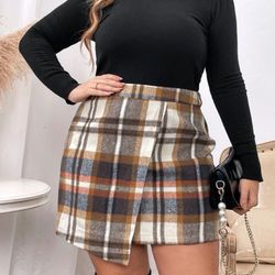 $12 Plaid Skirt Size 16- Arlington 