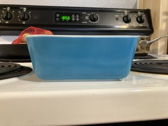 Pyrex Blue Fridgie
