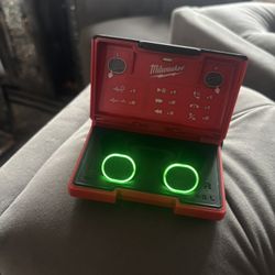 Milwaukee Earbuds 