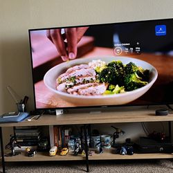Element Tv Roku 55” And Tv Stand 