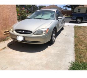 2004 Ford Taurus