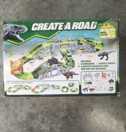 201-piece Create a Road Dinosaur World Road Race