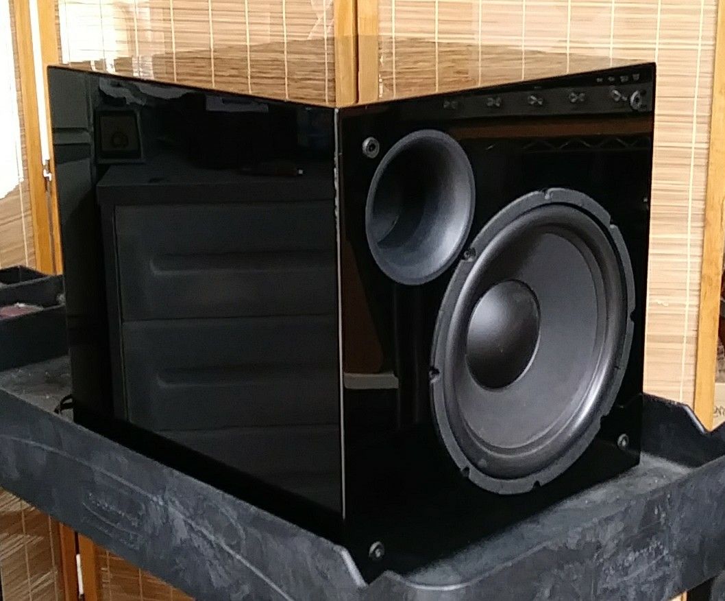 NHT SW10 Powered Subwoofer System high gloss