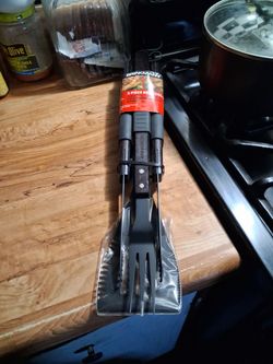 New Brinkmann 3 piece BBQ set...$6obo