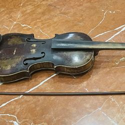 Stradivarius violin 3/4 (copy) $100.00 CASH, TEXT FOR PRICES. 