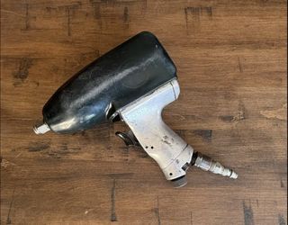 1/2” Drive Air Impact Wrench