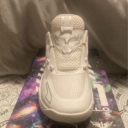 Lamelo MB.01