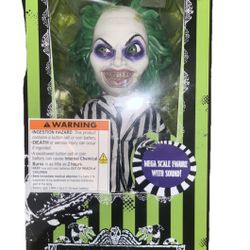 Mezco Toyz Beetlejuice MDS Mega Scale Figure with Sound Movies Original BeetleJuice Collectable