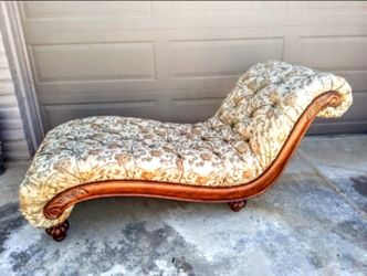 GORGEOUS VINTAGE TUFTED DAMASK CHAISE LOUNGE CHAIR
