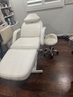 Facial/eyelashes chair