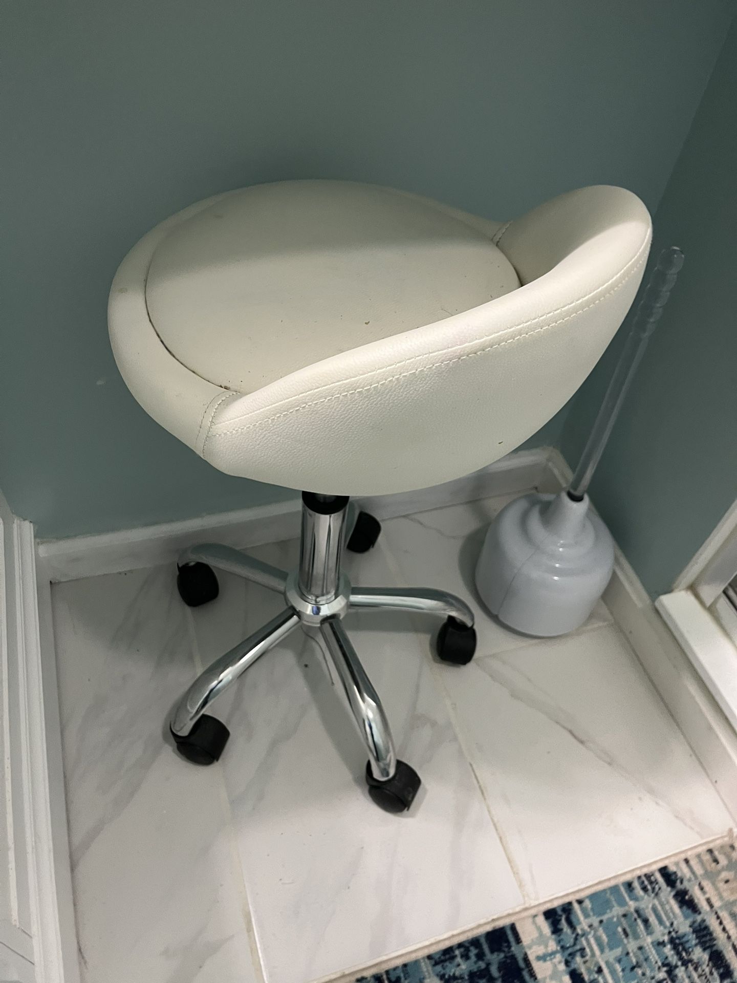 Make up chair