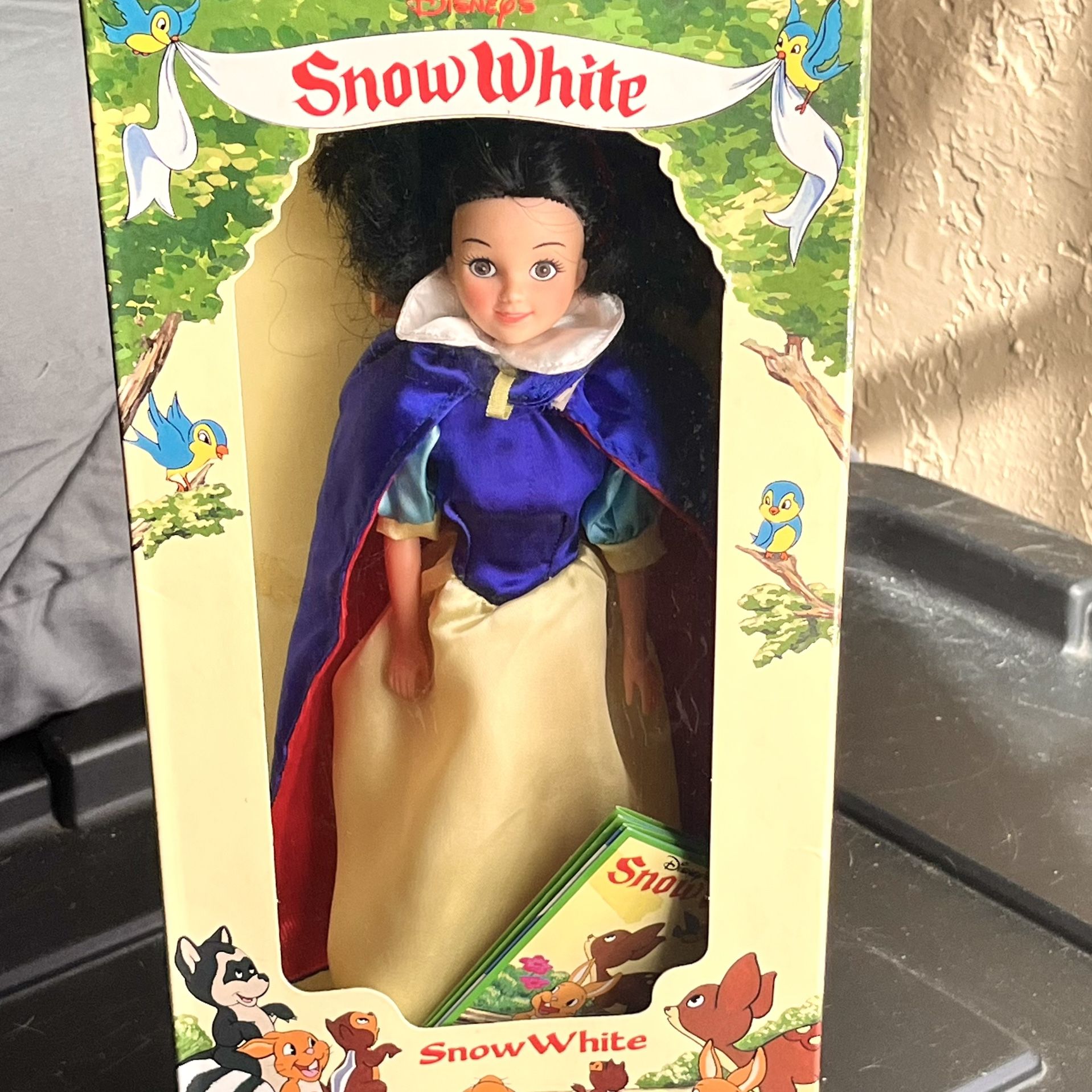 Collectors Disney Snow White Doll