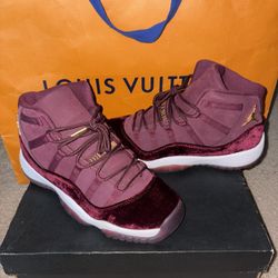 Jordan 11s 