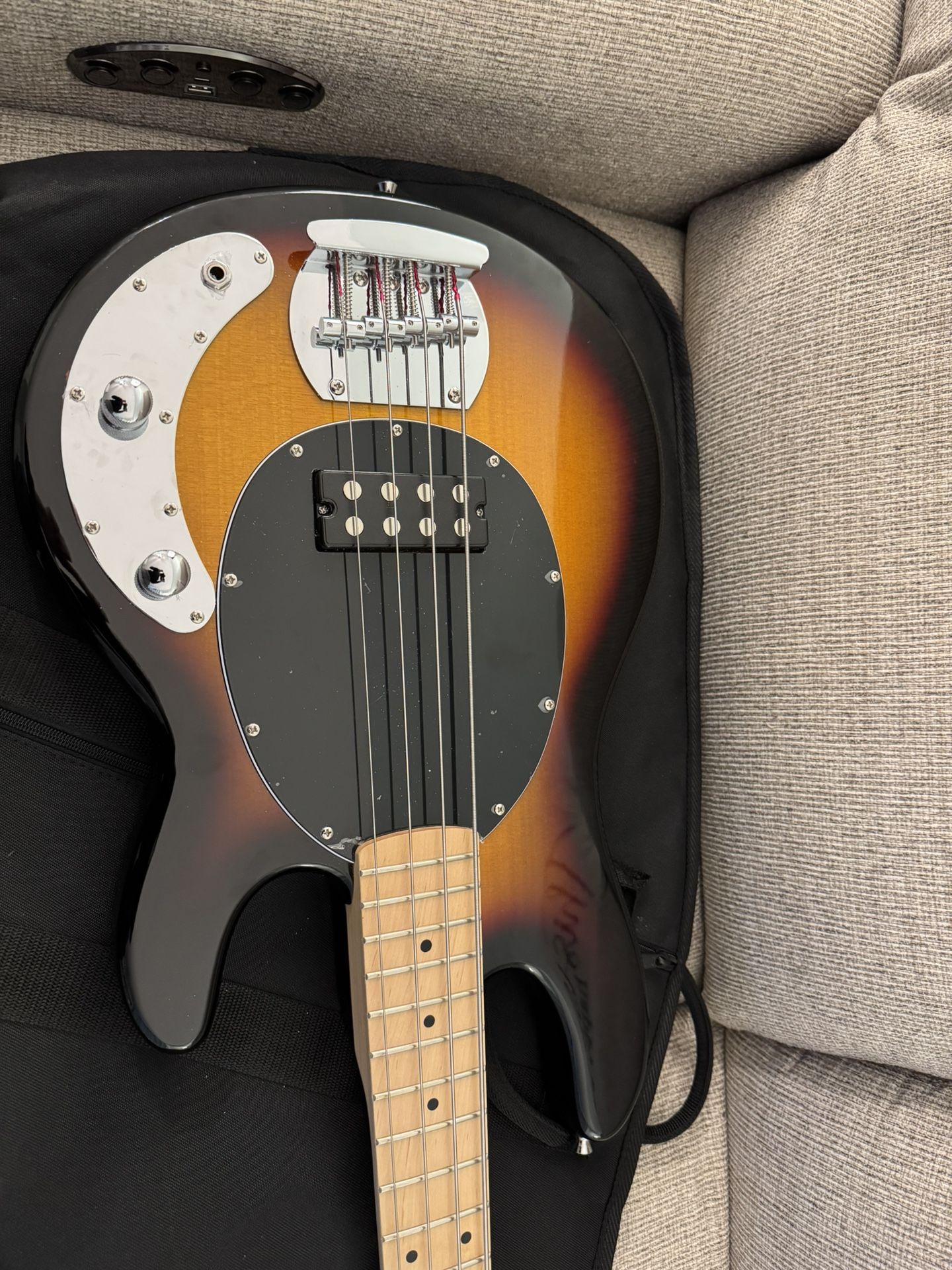 Effin Guitars 4-string Bass 