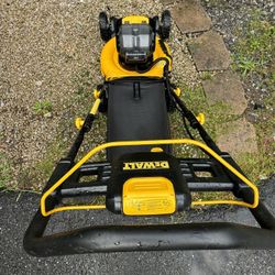DEWALT Brushless Lawn Mower 