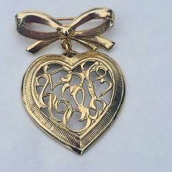 Small  Pin With  Bow And Heart  Shape, 3 Inches