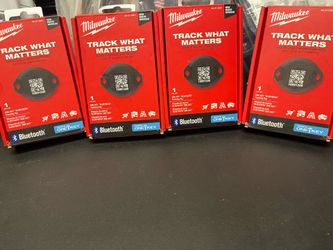 MILWAUKEE  ONE-KEY BLUETOOTH TRACKINGTAG new 4 tracking   For $69 or $19 each  ((( read below)))