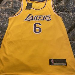 Jersey Size 50 Brand New Hat Size 7 1/2 