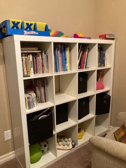 4x4 IKEA Kallax bookshelf - cube storage