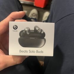 Beats Solo Buds 