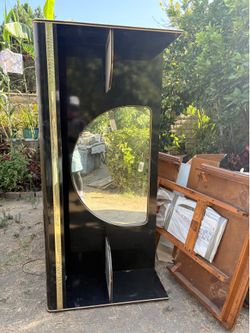 Cabinet / headboard