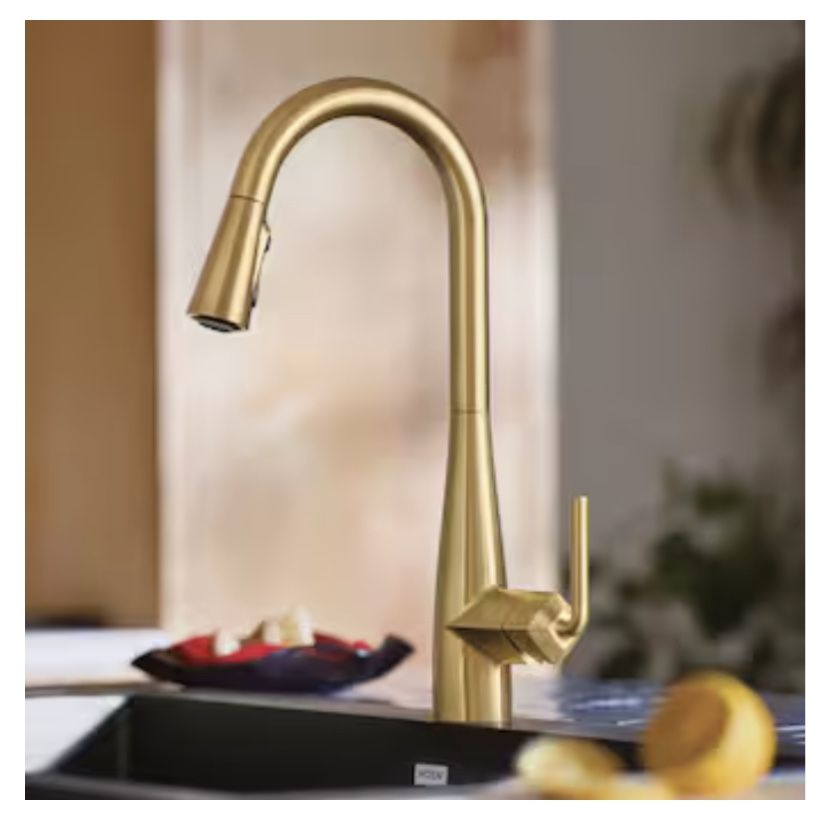 Moen Maureen Brushed Gold Single Handle Deck-mount Pull-down Kitchen Faucet with Sprayer