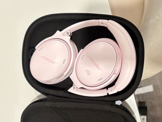 Bose - QuietComfort Wireless Noise Cancelling Over-the-Ear Bluetooth Headphones - Petal Pink