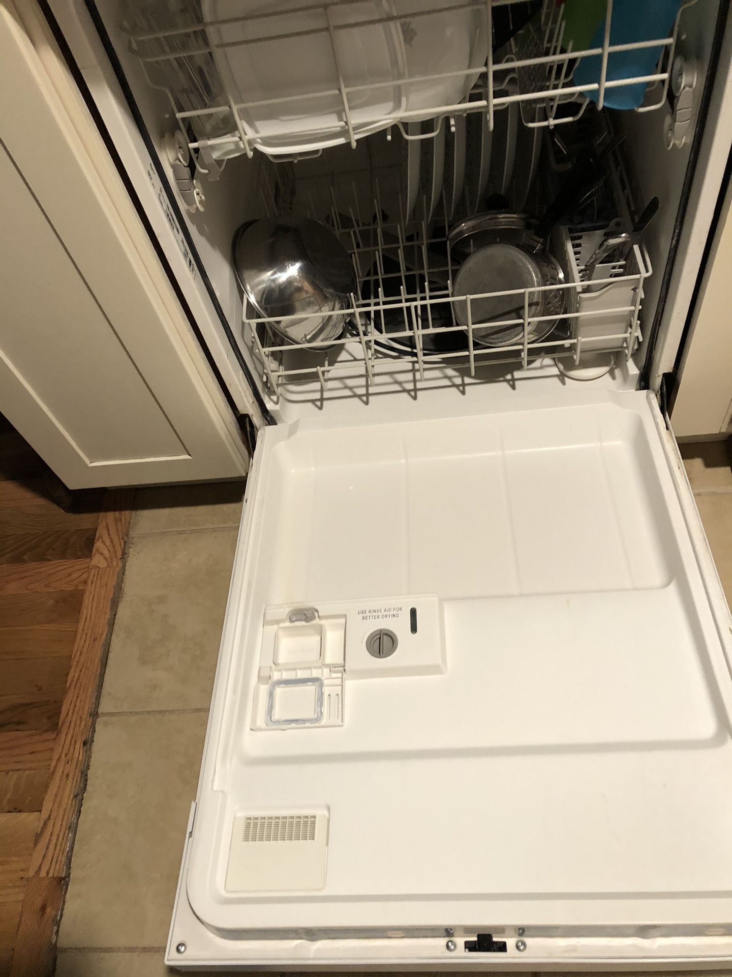 Whirlpool dishwasher works great