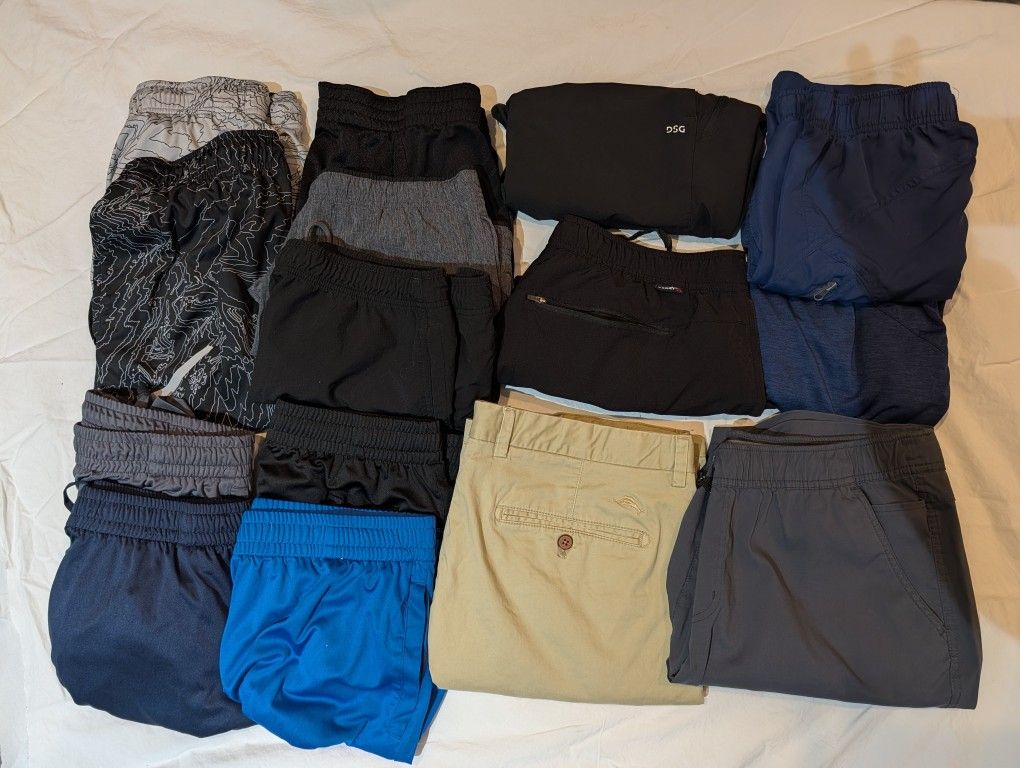 15 Pairs of Men's Shorts Size L/XL (Tommy Bahama Old Navy Nike Gerry BCG DSG etc)
