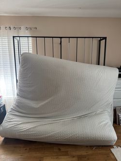 Kind bed with frame