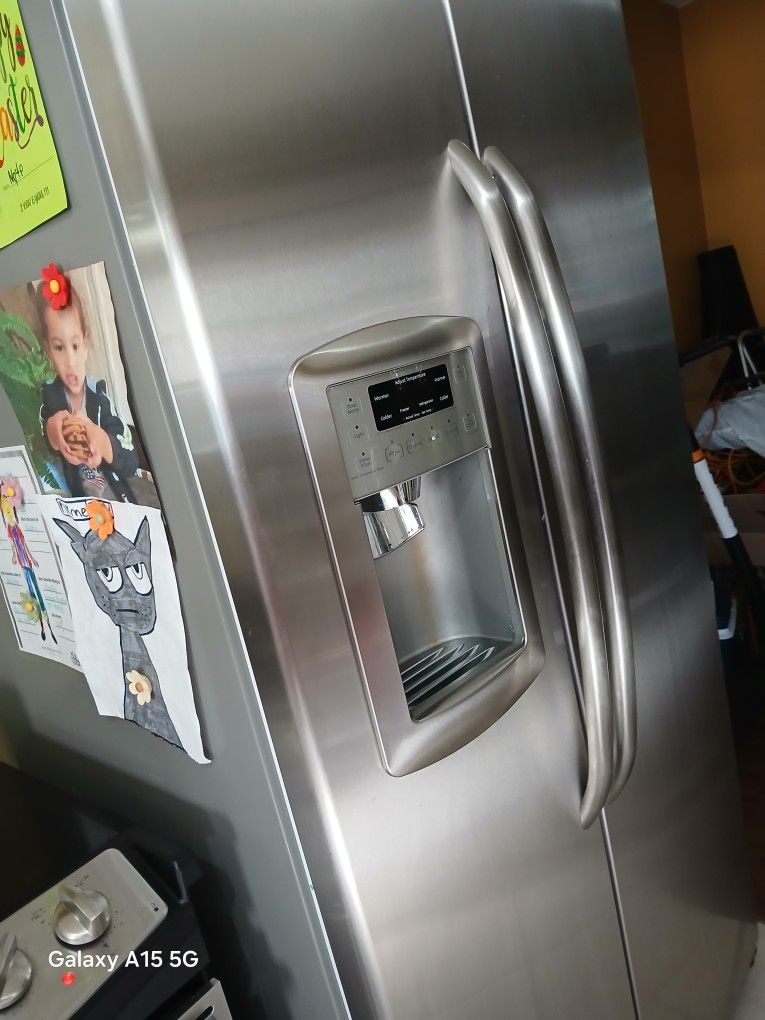 Ge Stainless Steel 90 Warranty..Refridgerator French Doors.