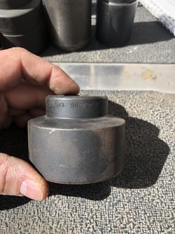 Snap on socket, ball joint for chrysler pick ups and vans