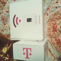 T-Mobile Internet 5G Gateway & Windowsill Bracket,  With WiFi Mesh Access Point 