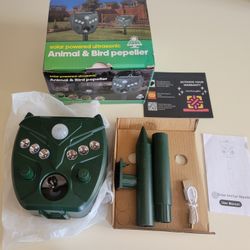 Animal Spook Scare Repeller Ultrasonic Solar Power Bird Skunk Deer Raccoon
