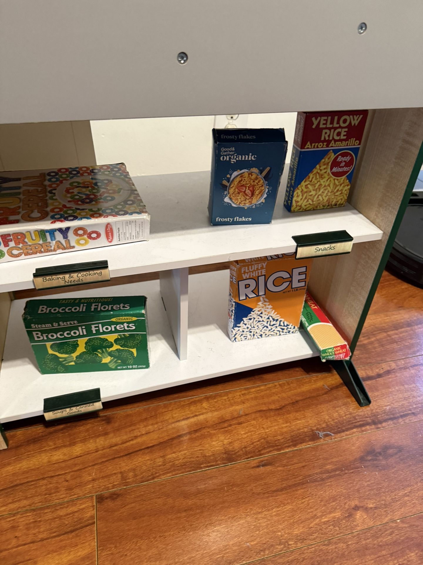 Melissa And Doug Store Set with all Accessories Shown