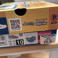 Skechers - Size 10