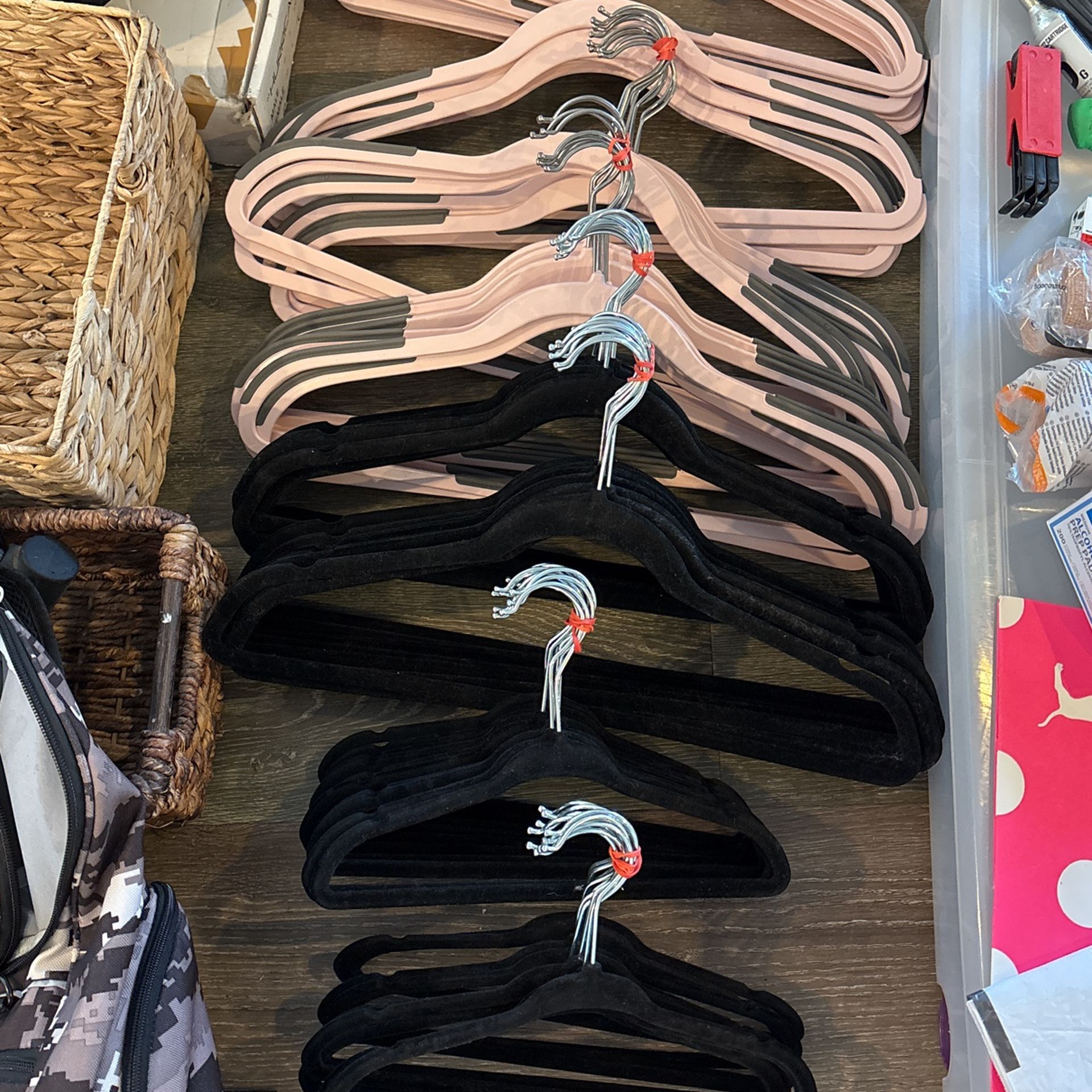 Non Slip Hangers , Not Velvet Pink And Velvet Black. 10x $3 Pick In La Jolla