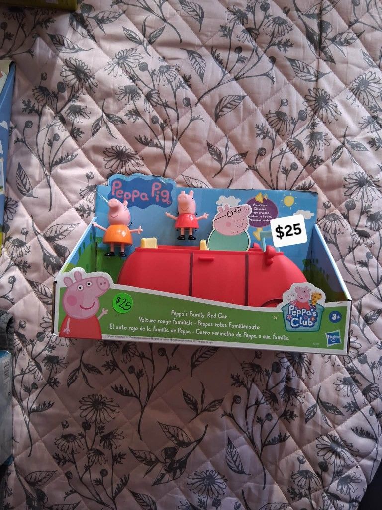 PEPPA PIG FIGURES AND RED CAR WITH SOUND