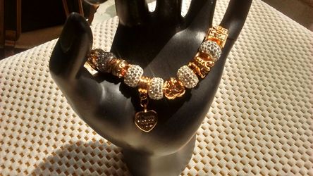 Charm bracelet